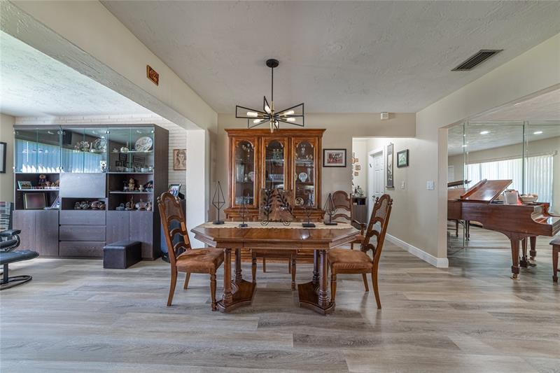 Image 16 of 40 For 11420 18th St