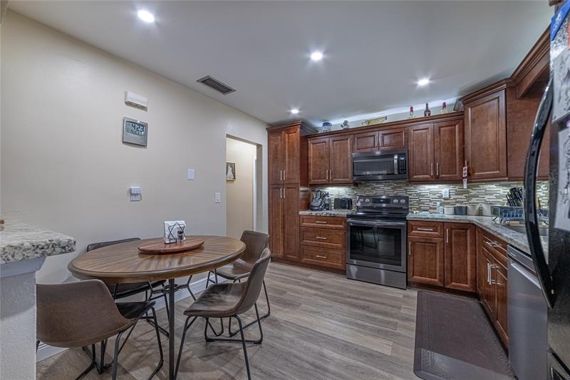 Image 24 of 40 For 11420 18th St