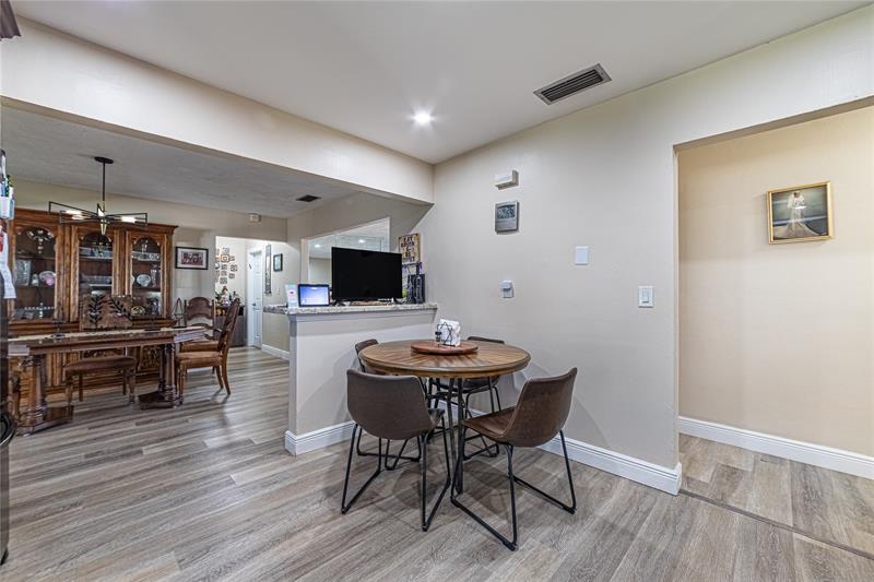 Image 27 of 40 For 11420 18th St