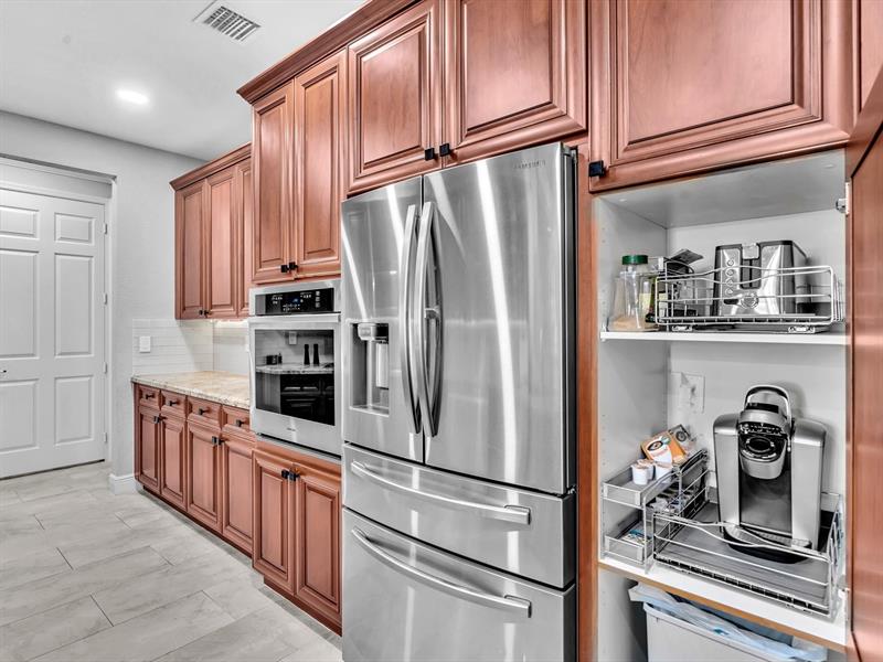 Image 20 of 42 For 2603 Center Court Dr  1