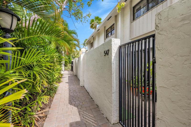 Details for 547 7th Ave  3a, Fort Lauderdale, FL 33301