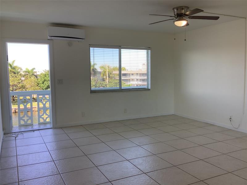Image 3 of 19 For 455 Golden Isles Dr  307