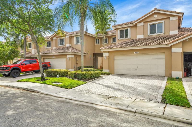 Details for 15830 12th St, Pembroke Pines, FL 33027