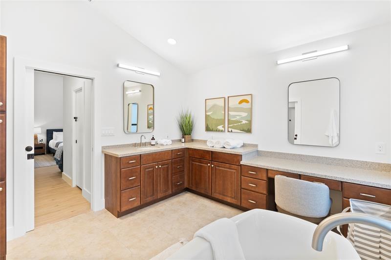 Image 21 of 26 For 10877 6th St