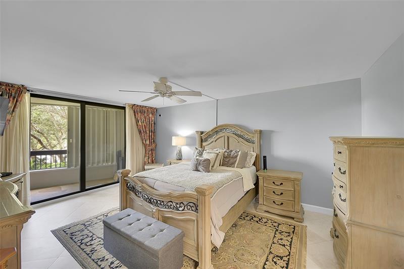 Image 25 of 48 For 2900 14th Street Cswy  304