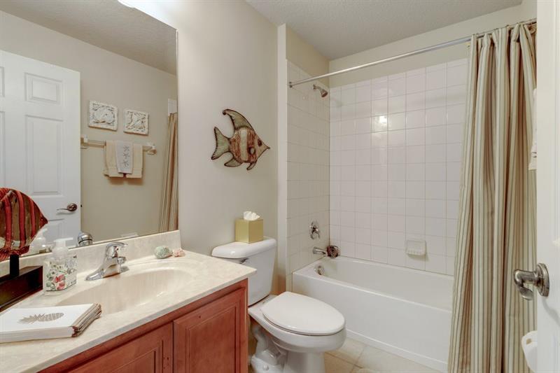 Image 21 of 42 For 4528 56th Ln