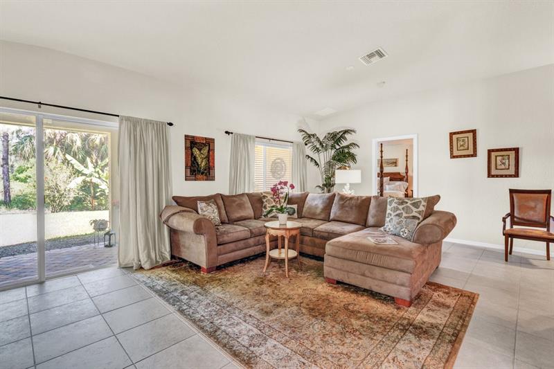 Image 7 of 42 For 4528 56th Ln