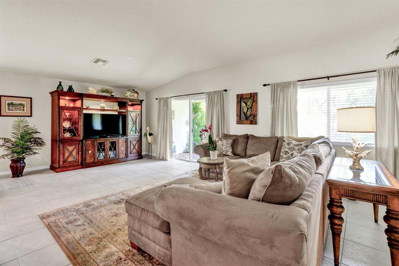 Image 8 of 42 For 4528 56th Ln
