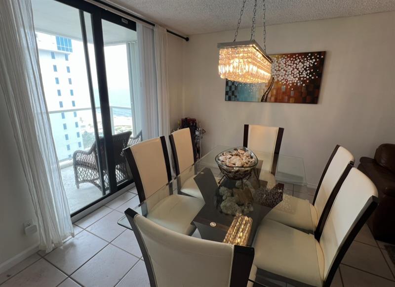 Image 5 of 15 For 1000 Ocean Blvd  15j