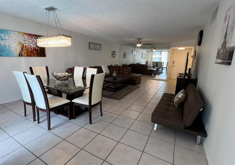 Image 6 of 15 For 1000 Ocean Blvd  15j