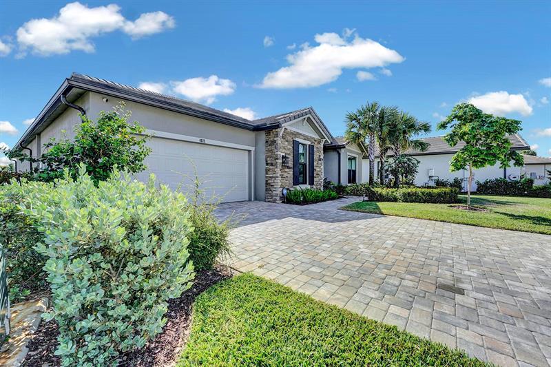 Image 3 of 43 For 4522 Magnolia Way