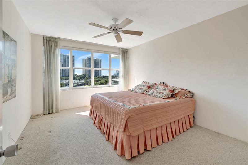 Image 24 of 59 For 3300 36th St  609