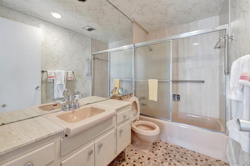 Image 37 of 59 For 3300 36th St  609