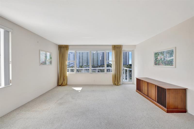 Image 6 of 59 For 3300 36th St  609
