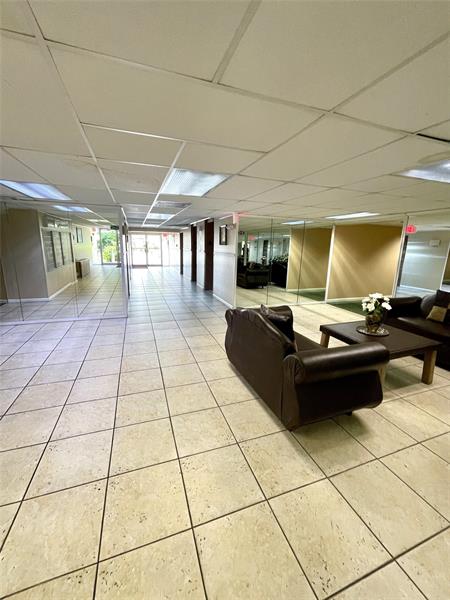 Image 8 of 27 For 2000 Atlantic Shores Blvd  306