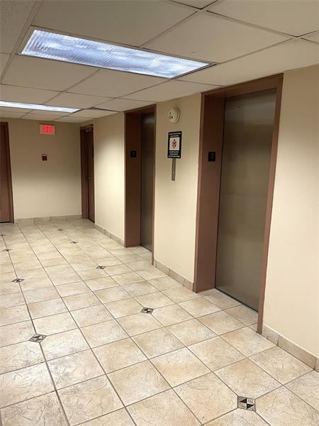 Image 9 of 27 For 2000 Atlantic Shores Blvd  306