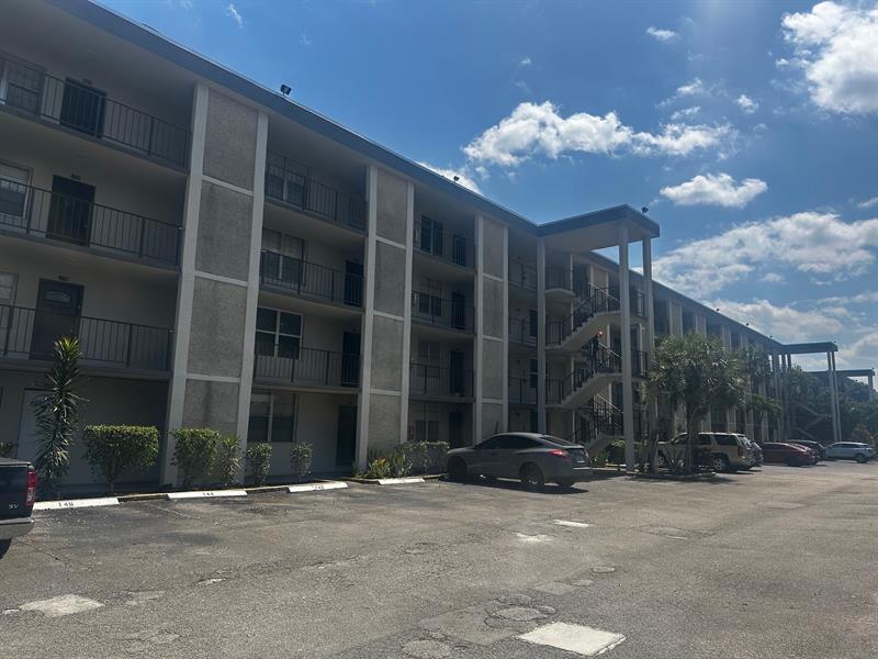 Details for 4898 29th Ct  409, Lauderdale Lakes, FL 33313