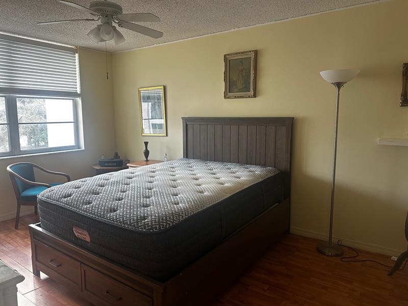 Image 10 of 15 For 4898 29th Ct  409