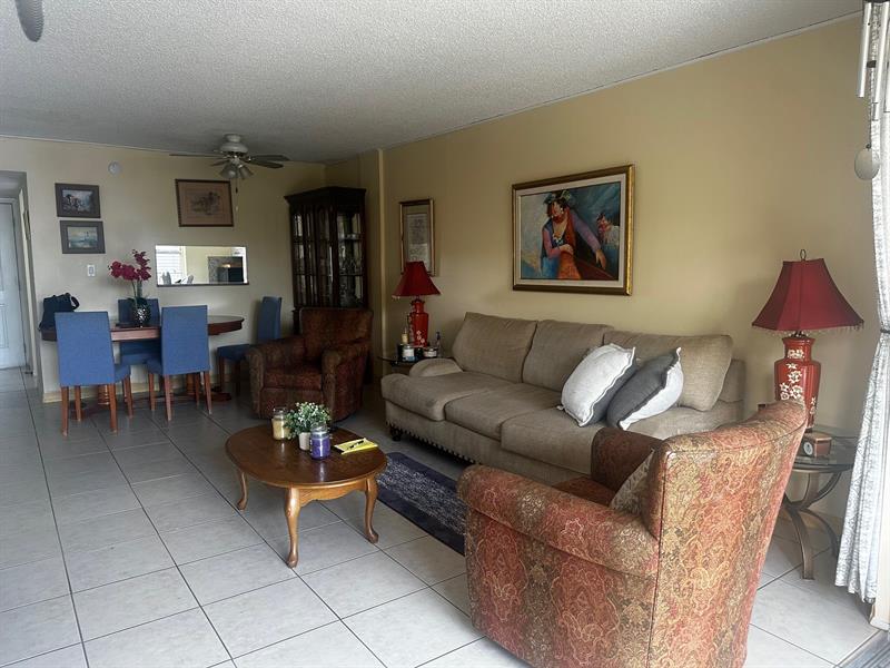 Image 5 of 15 For 4898 29th Ct  409