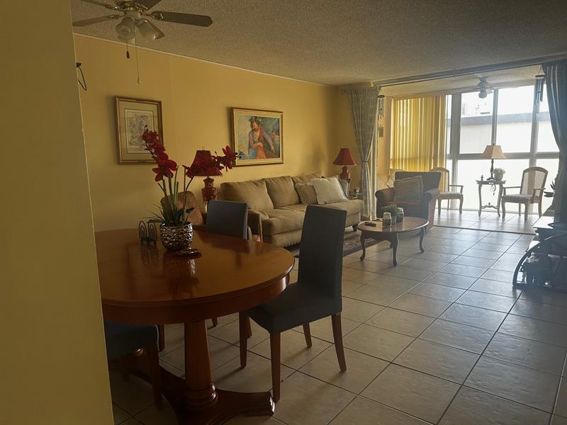 Image 6 of 15 For 4898 29th Ct  409