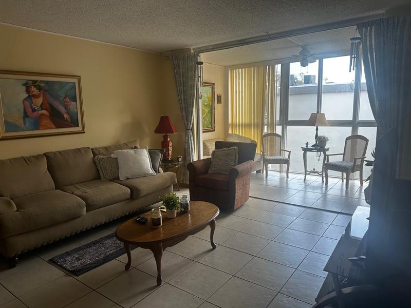 Image 7 of 15 For 4898 29th Ct  409
