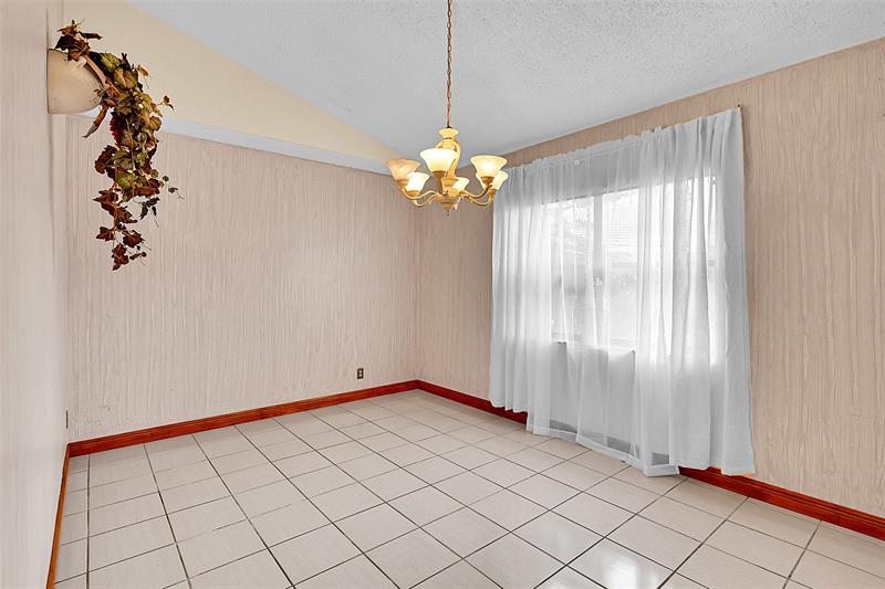 Image 20 of 59 For 8899 47th Dr