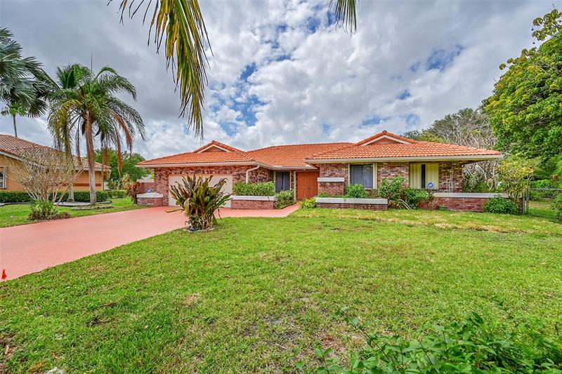 Image 24 of 59 For 8899 47th Dr