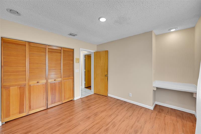 Image 36 of 59 For 8899 47th Dr