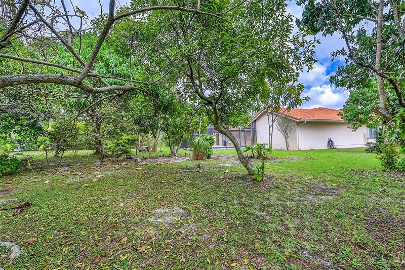 Image 41 of 59 For 8899 47th Dr