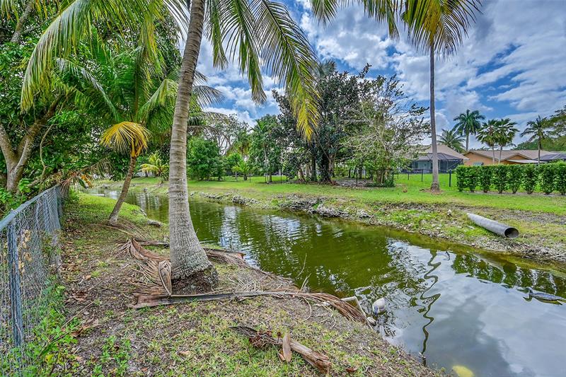 Image 43 of 59 For 8899 47th Dr