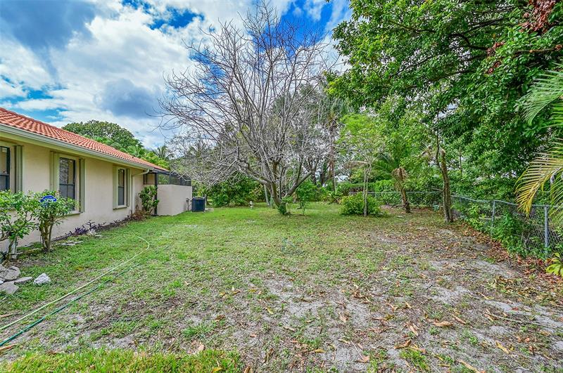 Image 44 of 59 For 8899 47th Dr