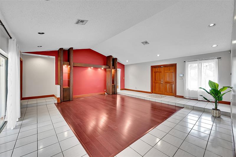 Image 49 of 59 For 8899 47th Dr
