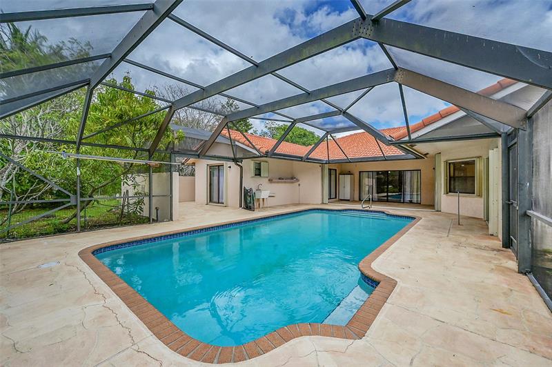 Image 5 of 59 For 8899 47th Dr