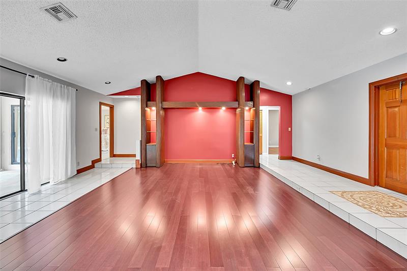 Image 50 of 59 For 8899 47th Dr
