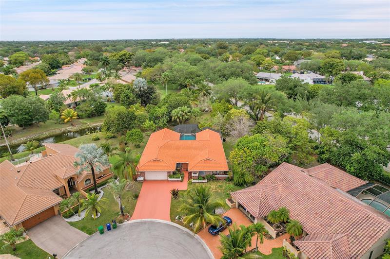 Image 51 of 59 For 8899 47th Dr