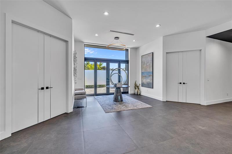 Image 10 of 58 For 419 22nd Street