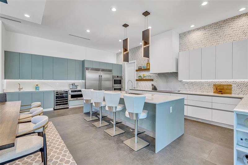 Image 11 of 58 For 419 22nd Street