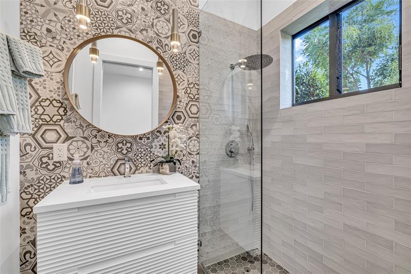 Image 34 of 58 For 419 22nd Street