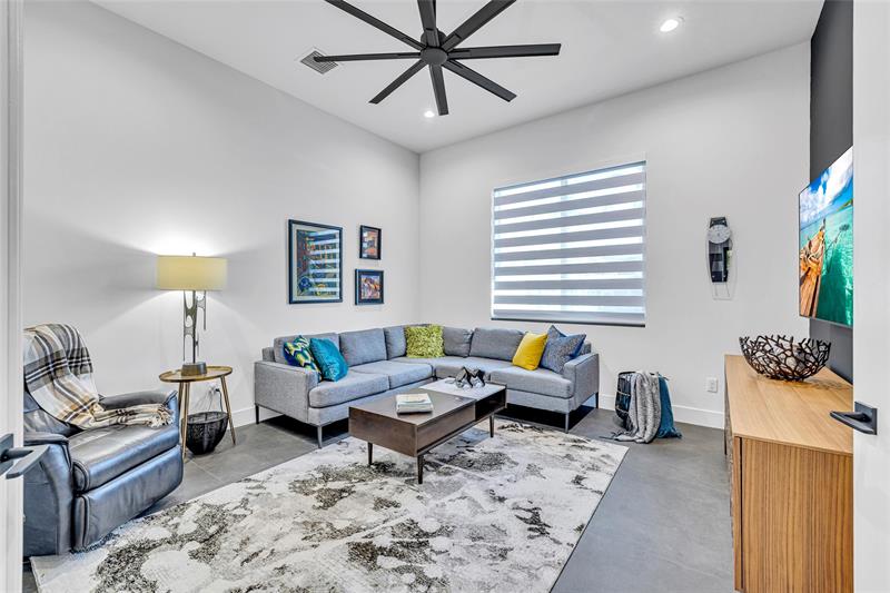 Image 38 of 58 For 419 22nd Street