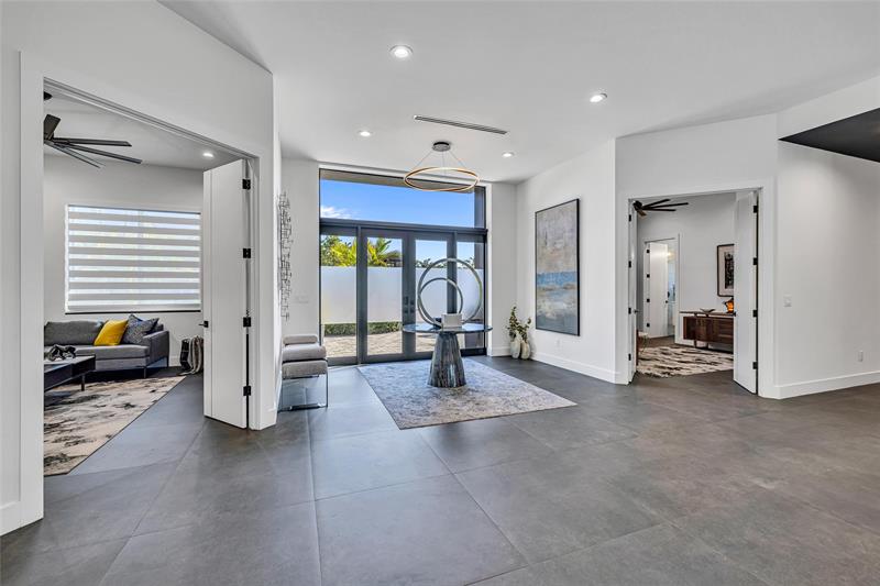 Image 9 of 58 For 419 22nd Street