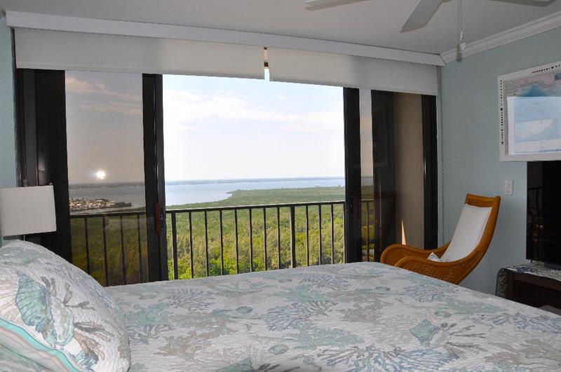 Image 36 of 50 For 9650 Ocean Dr  1901