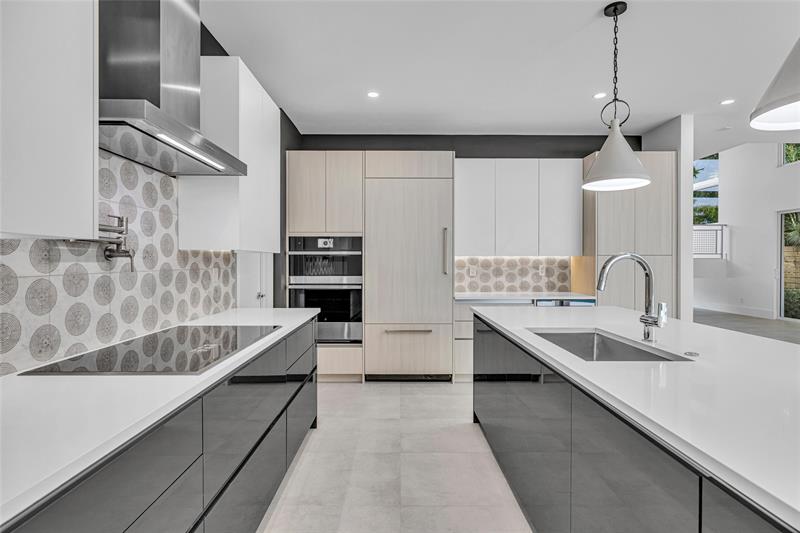 Image 15 of 63 For 1504 6th Ct  