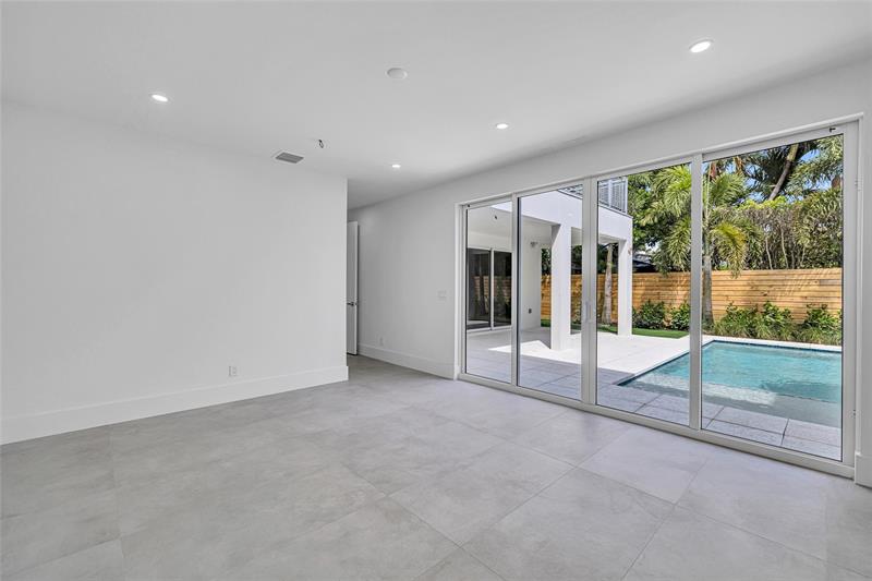 Image 20 of 63 For 1504 6th Ct  