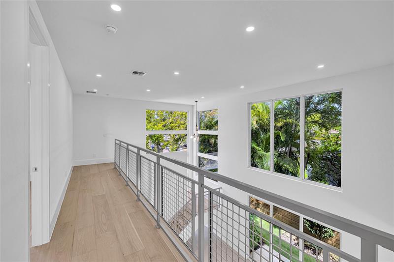Image 29 of 63 For 1504 6th Ct  