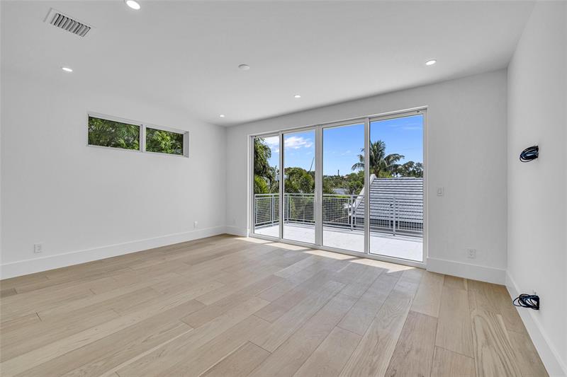 Image 30 of 63 For 1504 6th Ct  