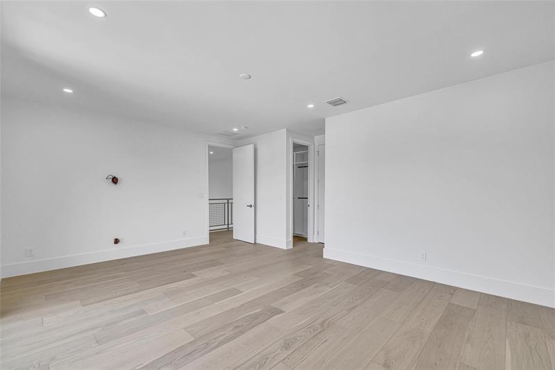 Image 47 of 63 For 1504 6th Ct  