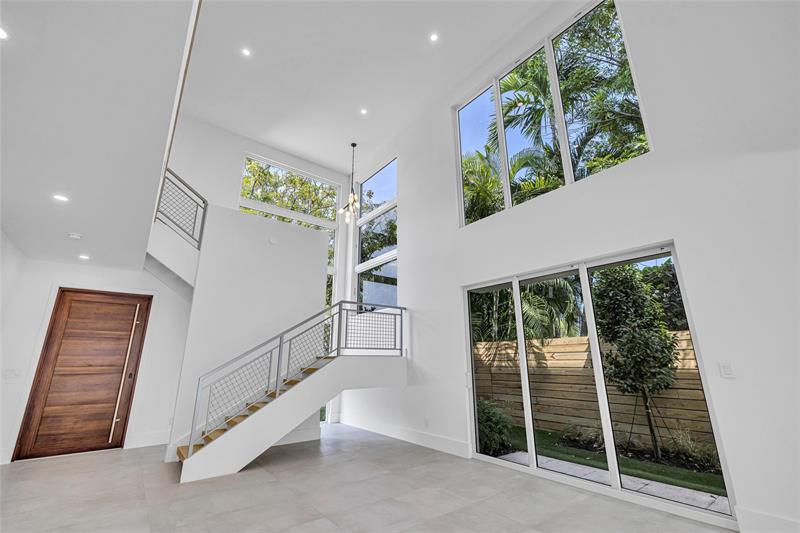 Image 5 of 63 For 1504 6th Ct  