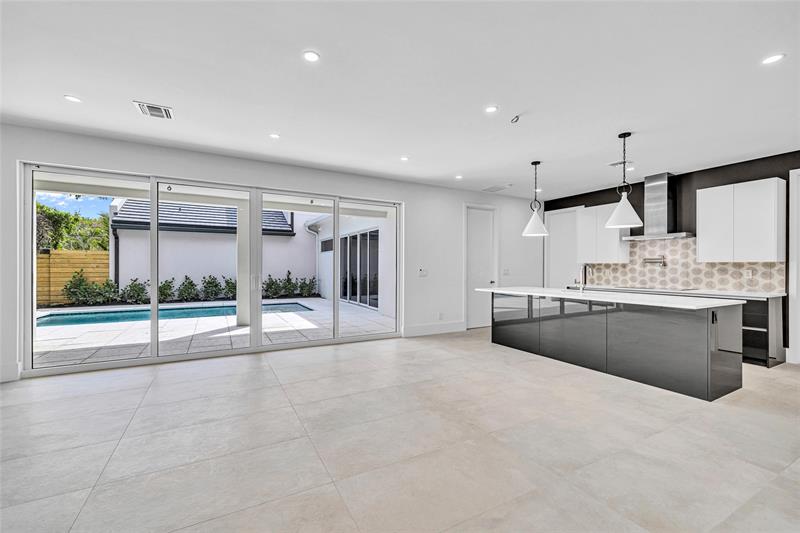 Image 8 of 63 For 1504 6th Ct  