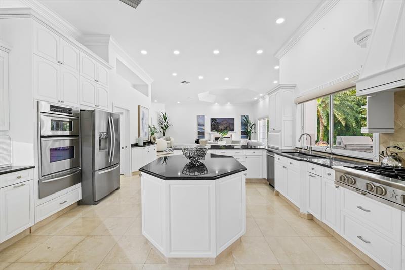 Image 20 of 47 For 8618 Sawpine Rd