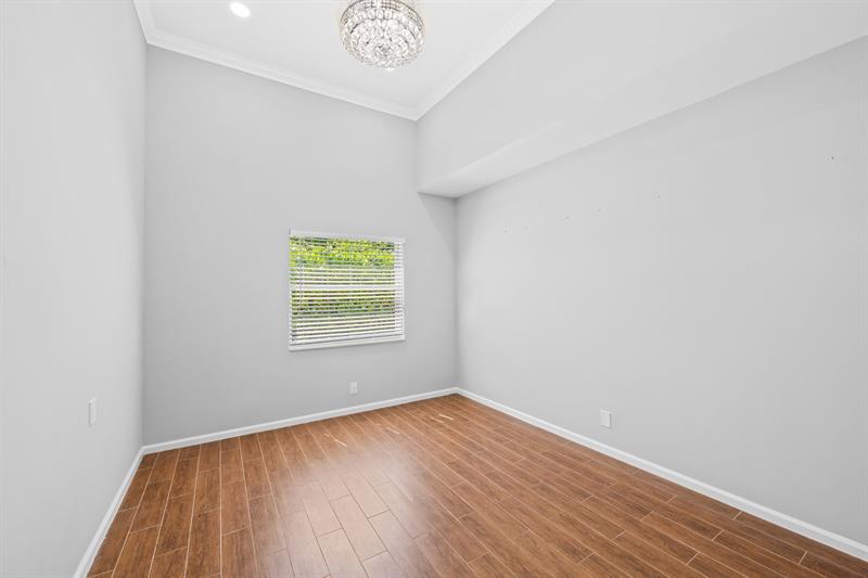 Image 37 of 47 For 8618 Sawpine Rd